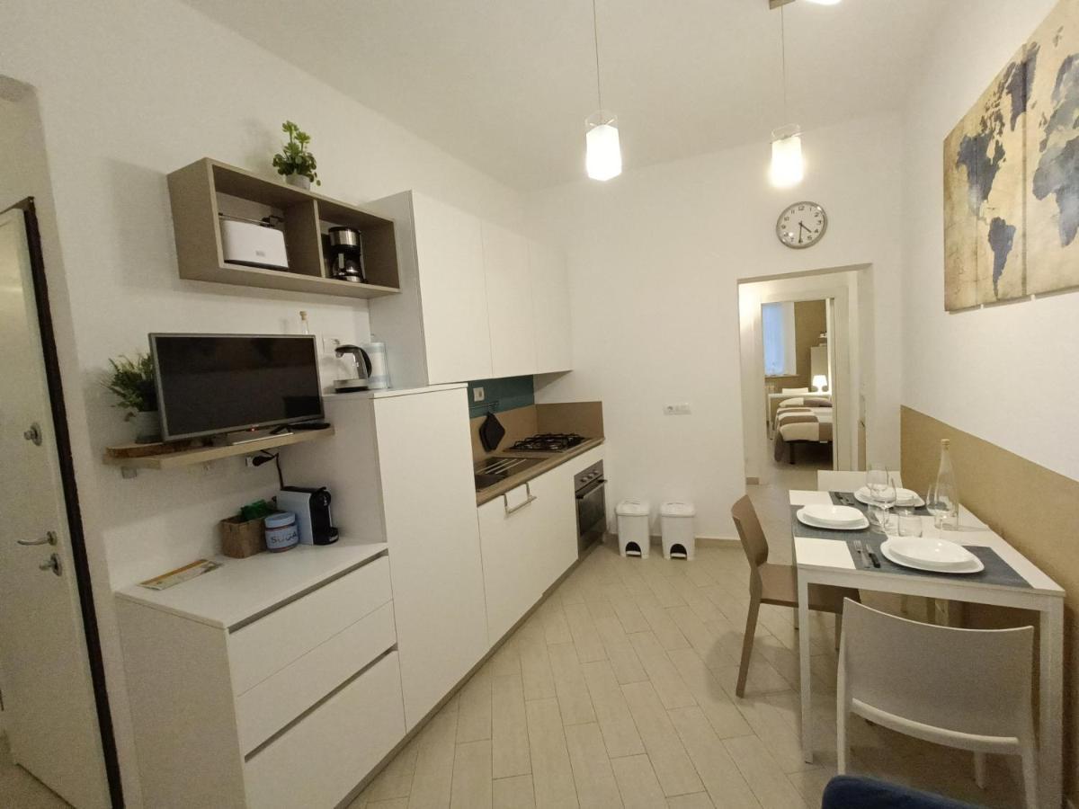 シエーナFirsthouse - Nel Centro Storico Con Parcheggio Gratuitoアパートメント エクステリア 写真